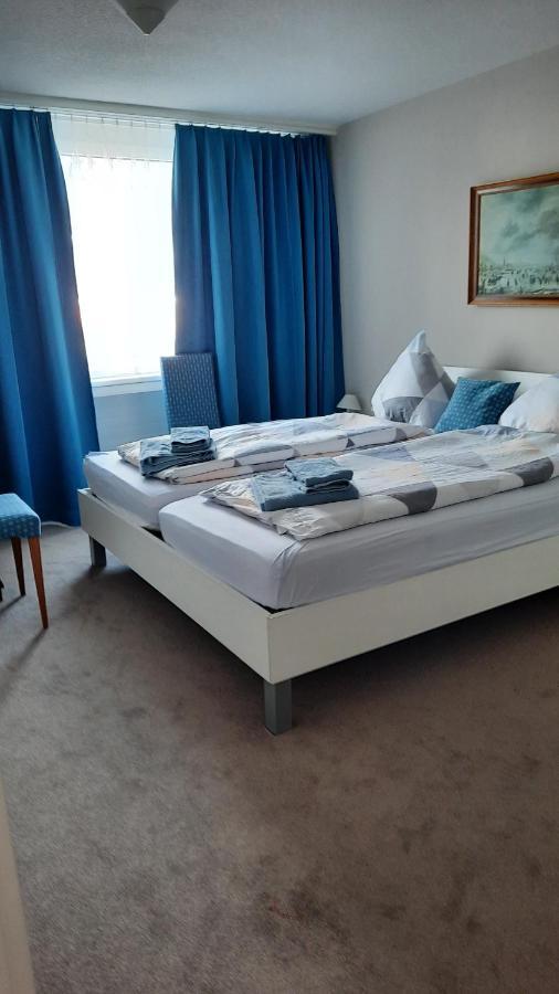 دافوس Holiday Accommodation - Swimming Pool Available المظهر الخارجي الصورة