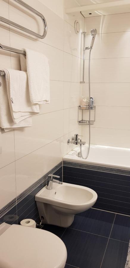 دافوس Holiday Accommodation - Swimming Pool Available المظهر الخارجي الصورة